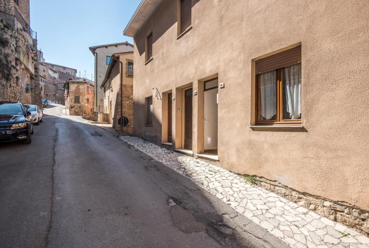 Entro Le Mura Montepulciano Stazione Екстериор снимка