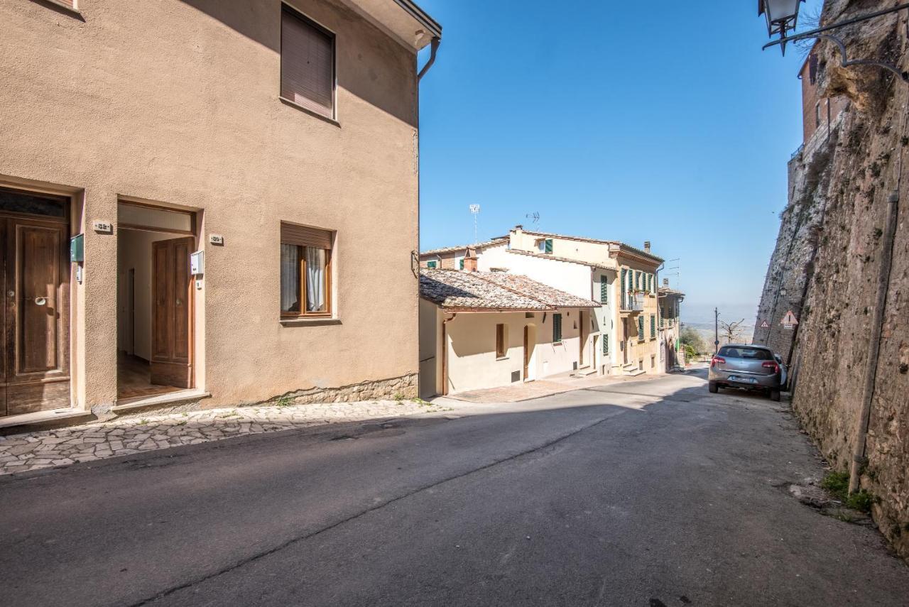 Entro Le Mura Montepulciano Stazione Екстериор снимка